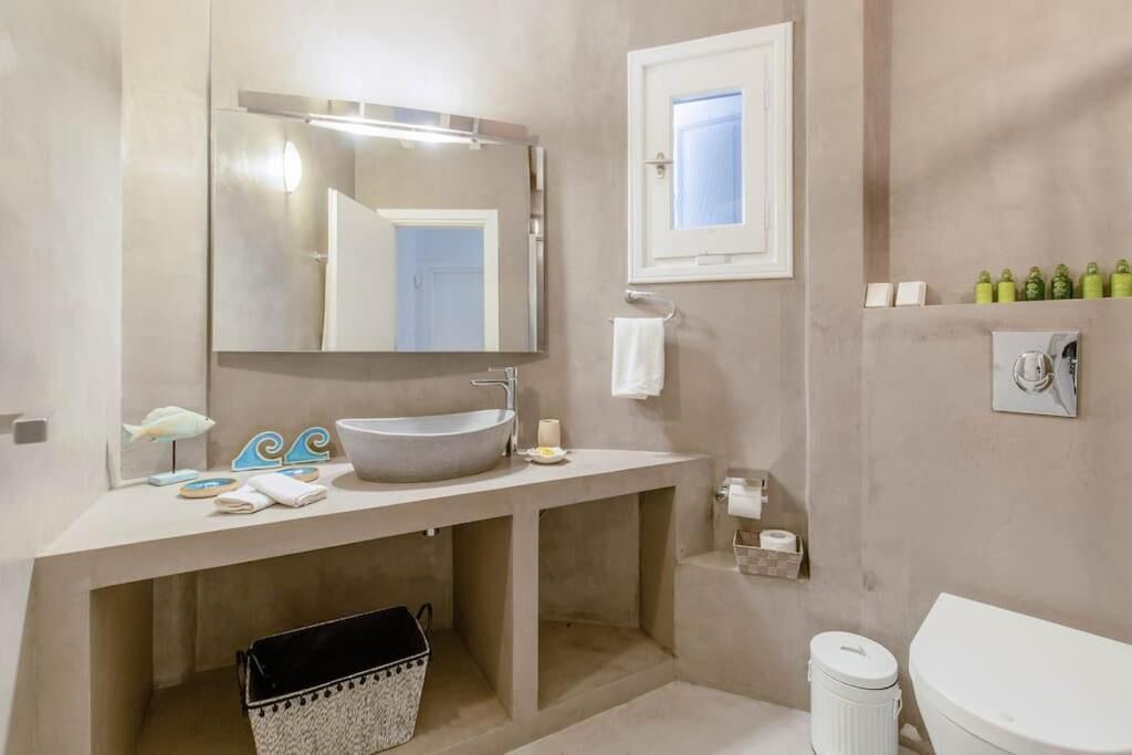Photo of Bathroom in Elia