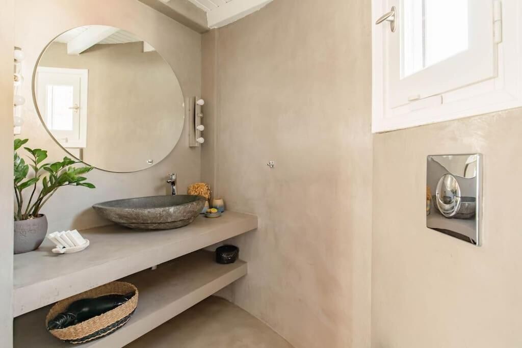 Photo of Bathroom in Elia