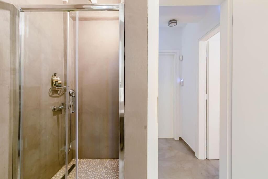 Photo of Bathroom in Elia