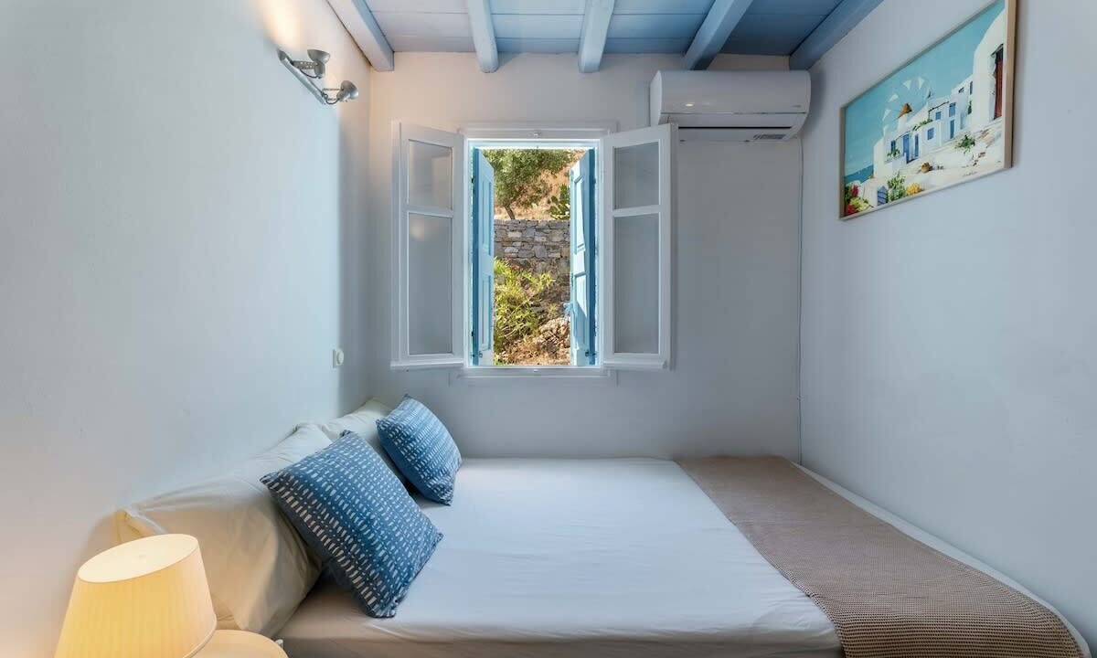 Photo of Bedroom in Serifos