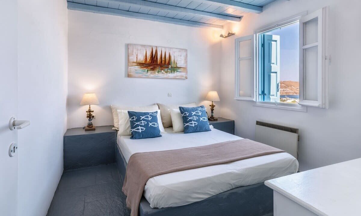 Photo of Bedroom in Serifos