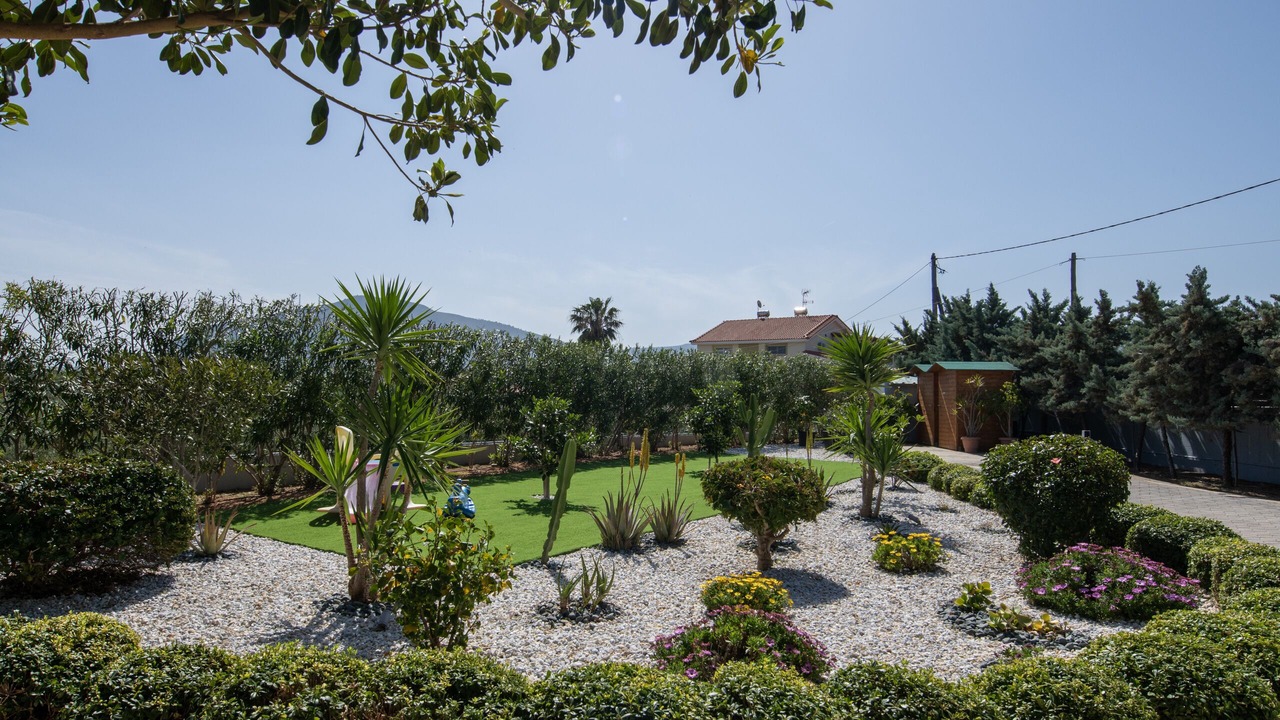 Photo of Outdoor in Gouvai