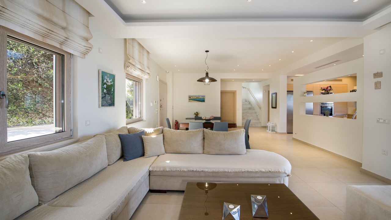Photo of Livingroom in Gouvai
