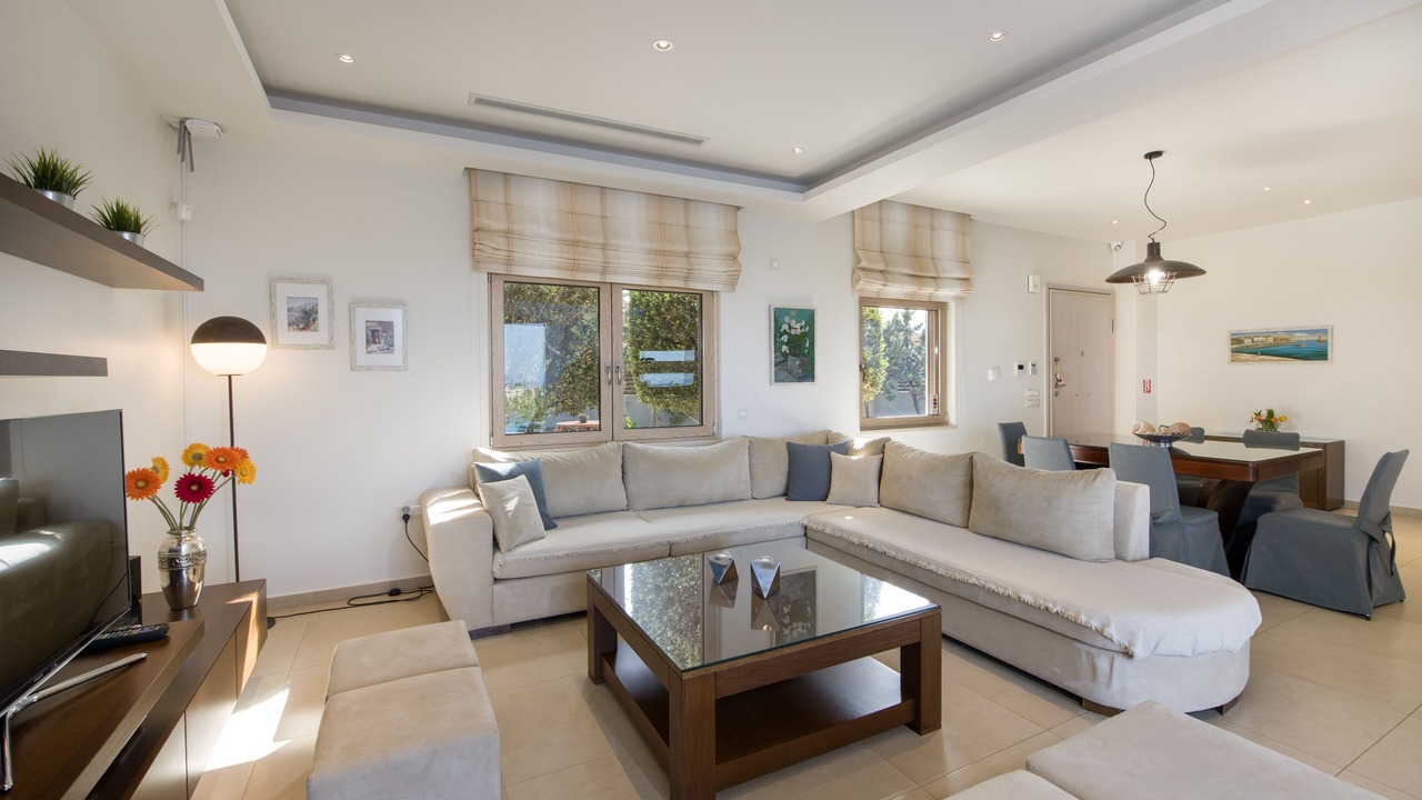 Photo of Livingroom in Gouvai