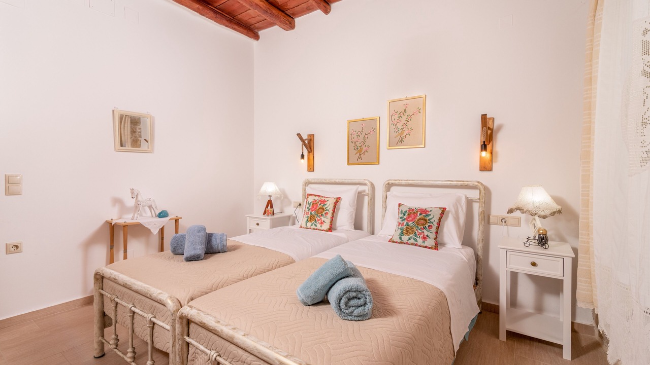 Photo of Bedroom in Pitsidia