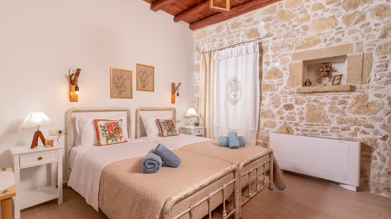 Photo of Bedroom in Pitsidia