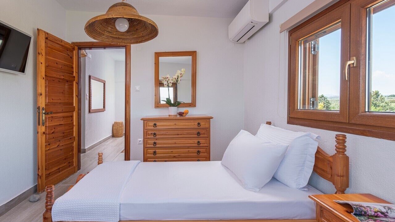 Photo of Bedroom in Kalivia Poliyirou