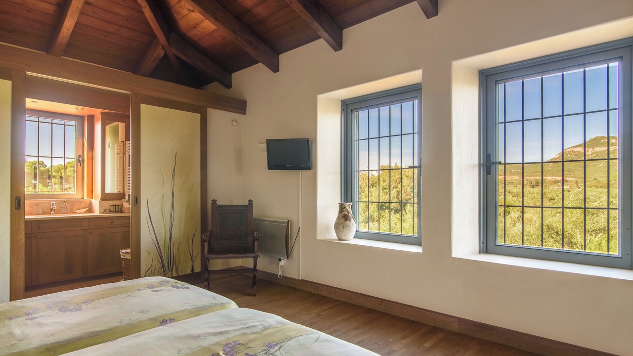 Photo of Bedroom in Vromonerion