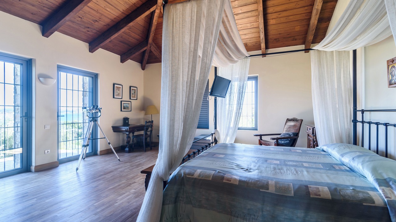 Photo of Bedroom in Vromonerion