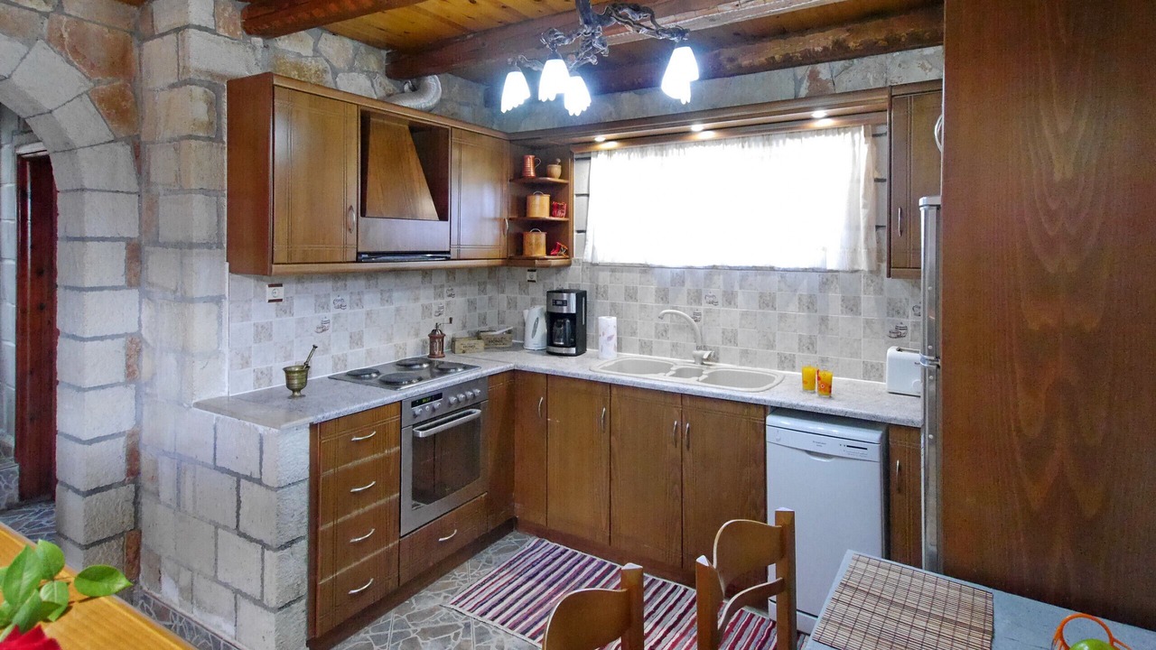 Photo of Kitchen in Samonas