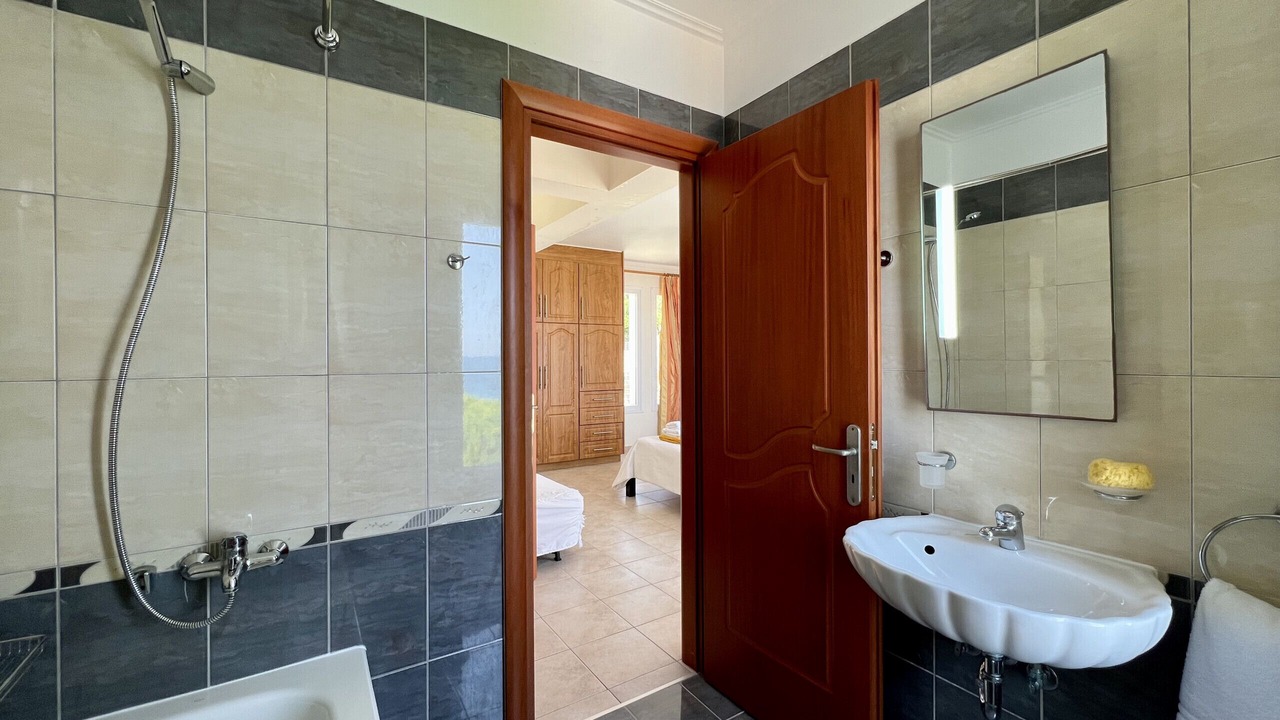 Photo of Bathroom in Skala