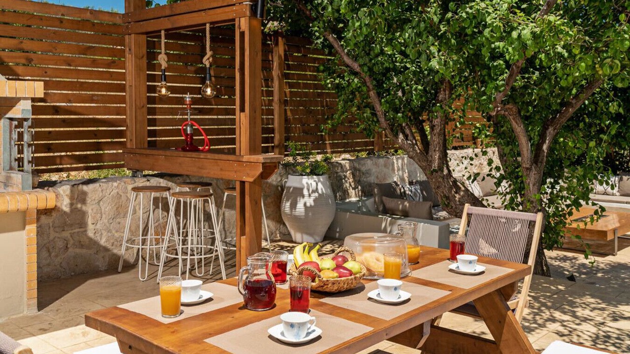 Photo of Outdoor in Gerani