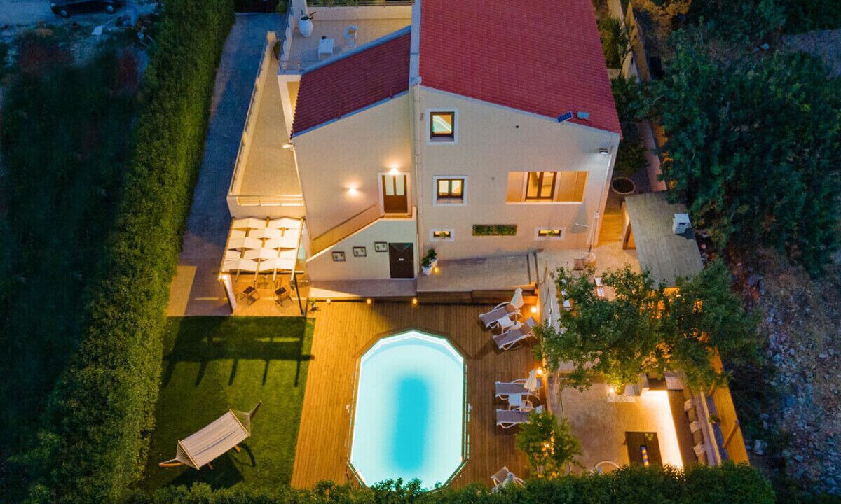 Photo of Outdoor in Gerani