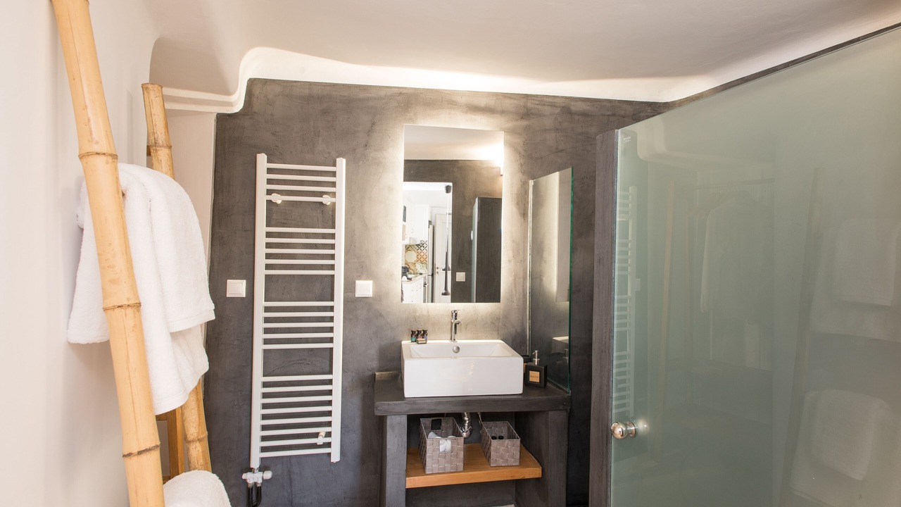 Photo of Bathroom in Ano Mera