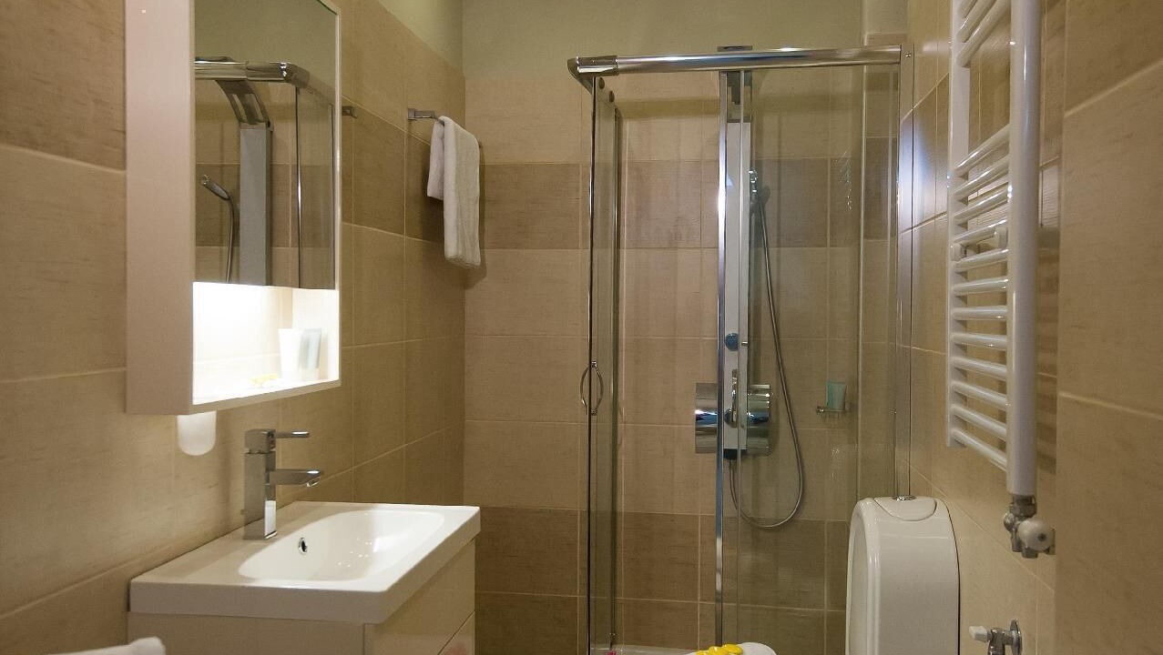 Photo of Bathroom in Adele