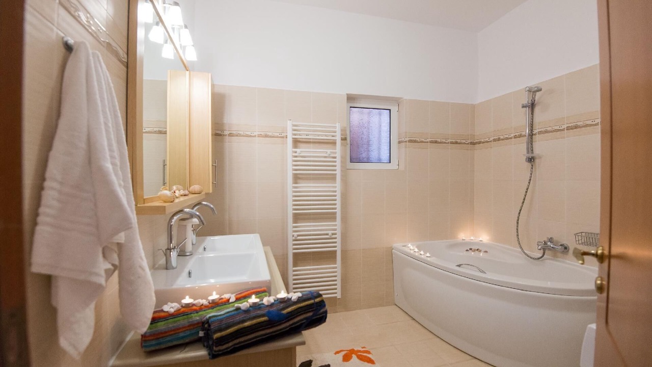 Photo of Bathroom in Dilofo