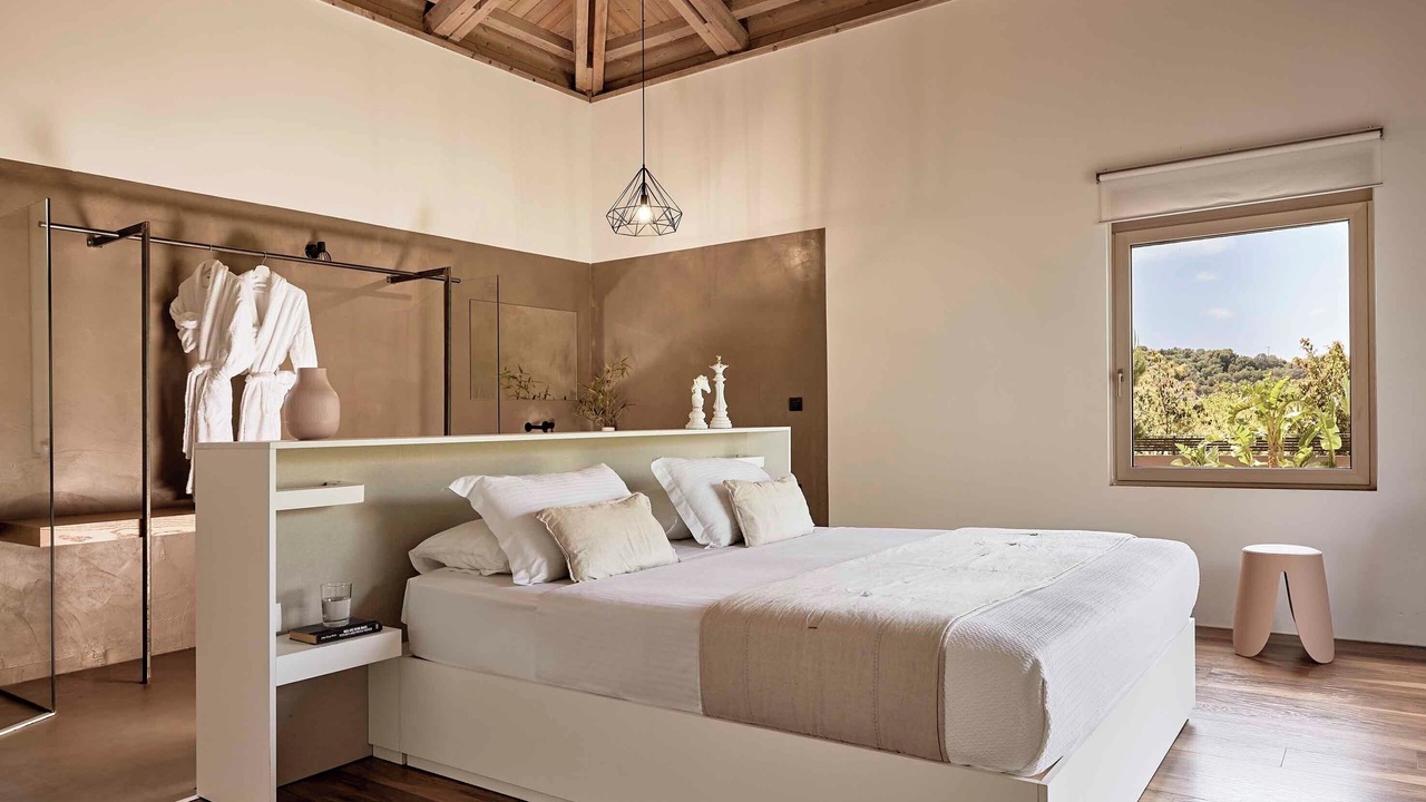 Photo of Bedroom in Alikianos