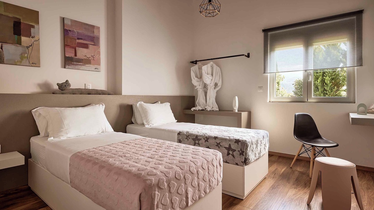 Photo of Bedroom in Alikianos