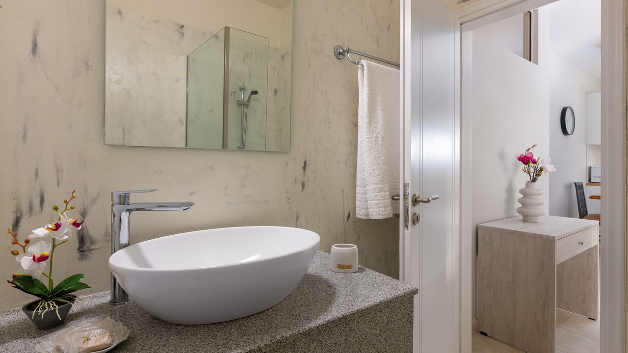 Photo of Bathroom in Petaloudes