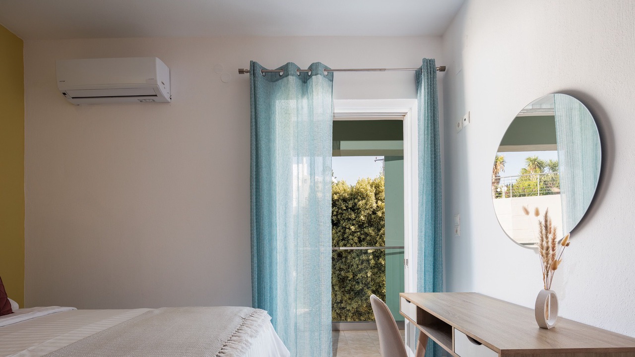 Photo of Bedroom in Adelianos Kampos