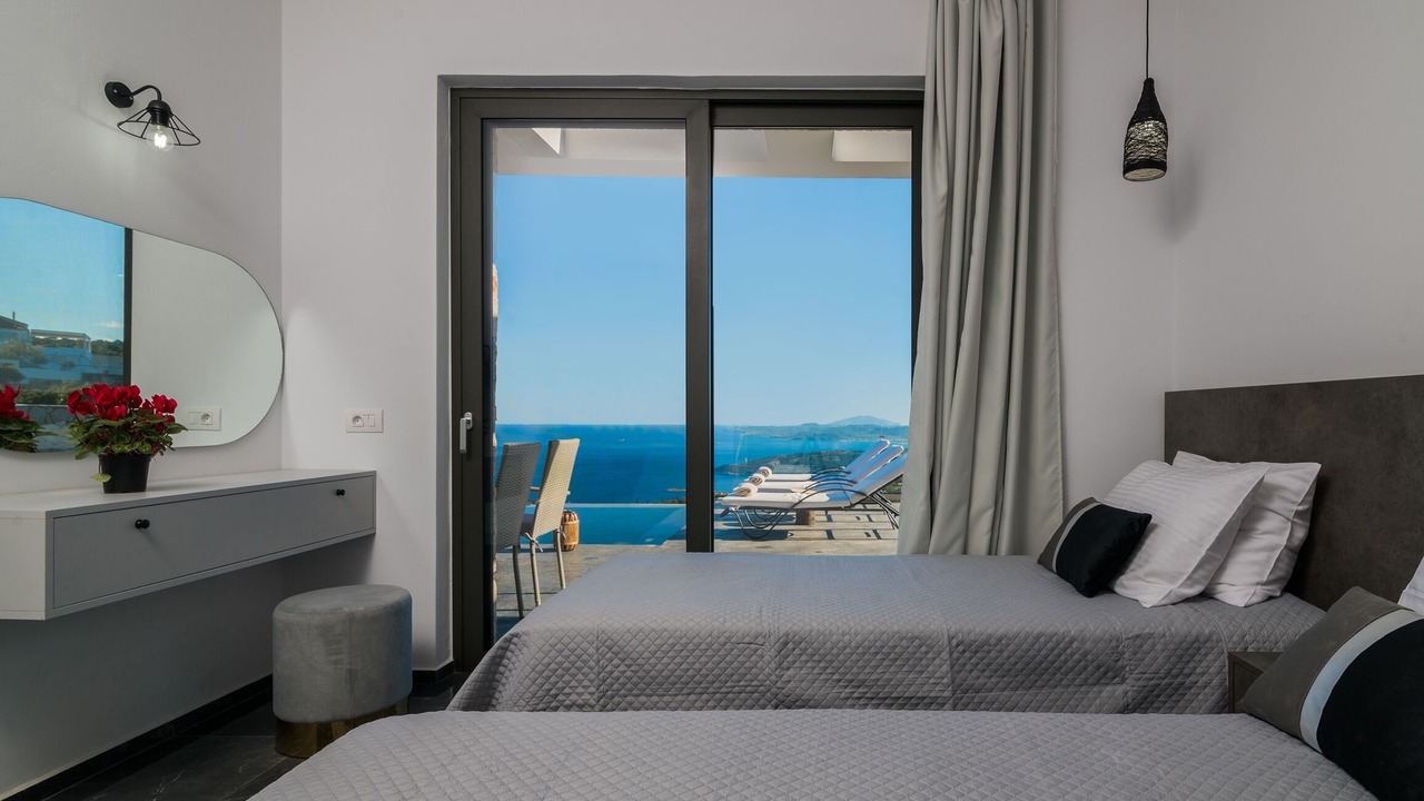Photo of Bedroom in Ano Volimes