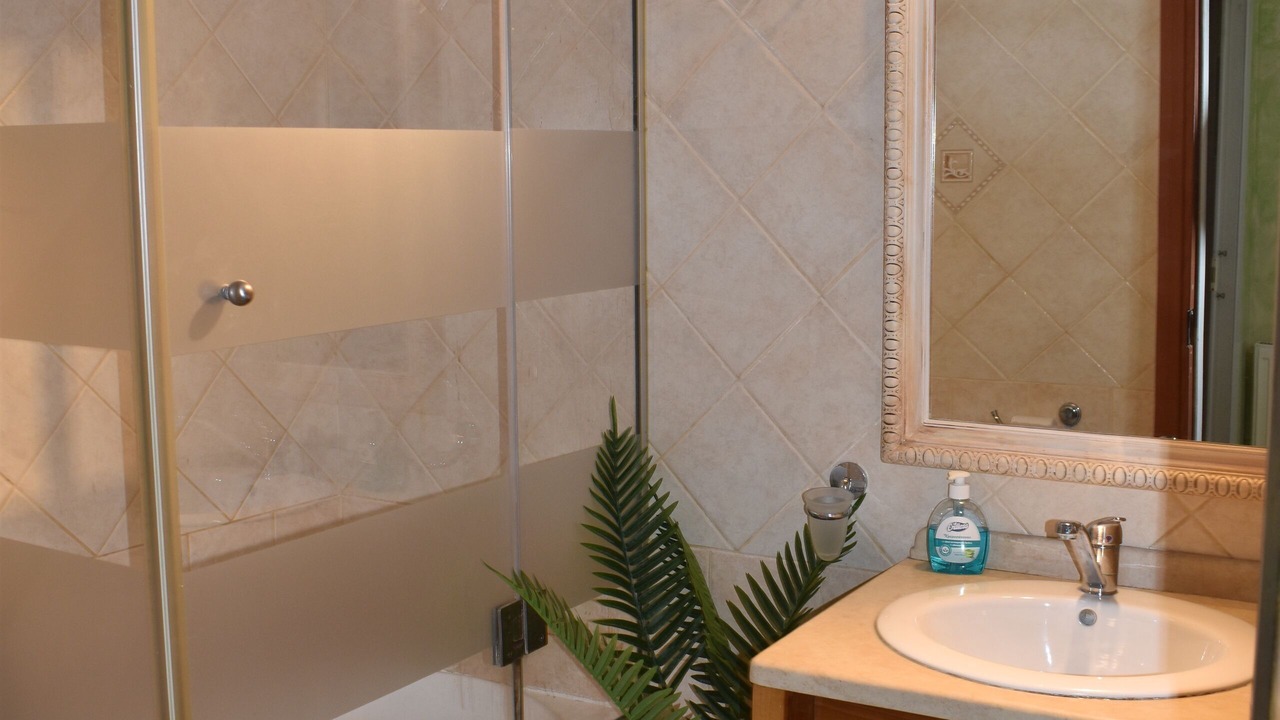 Photo of Bathroom in Pagi