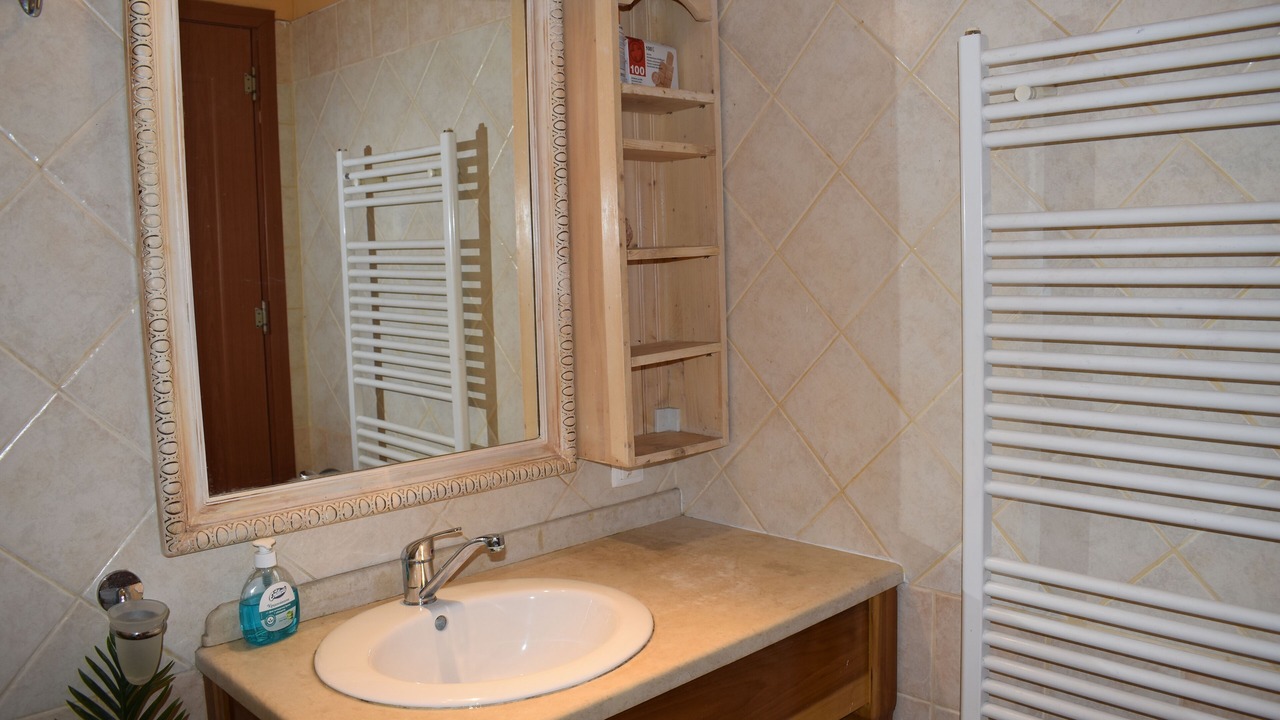 Photo of Bathroom in Pagi