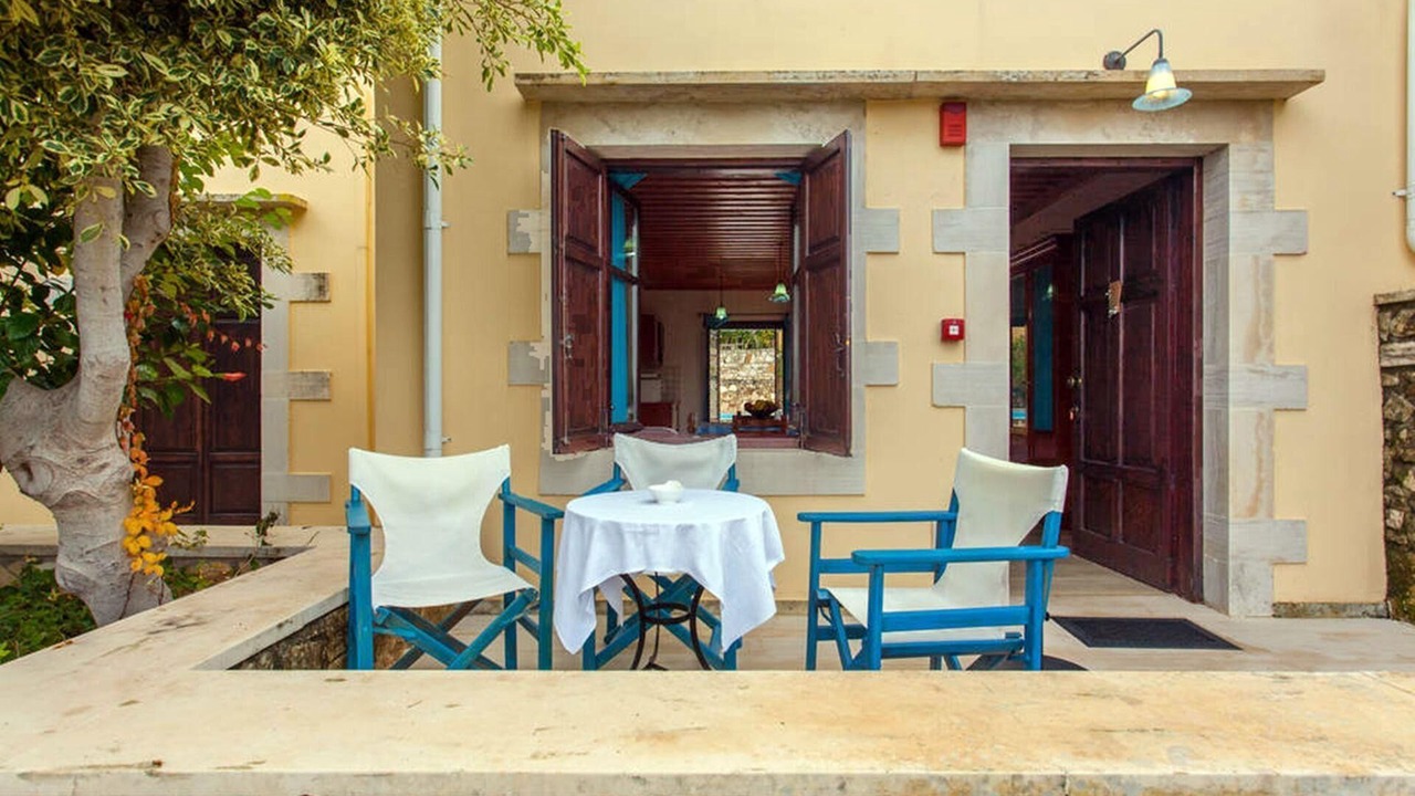 Photo of Patio Balcony in Douliana