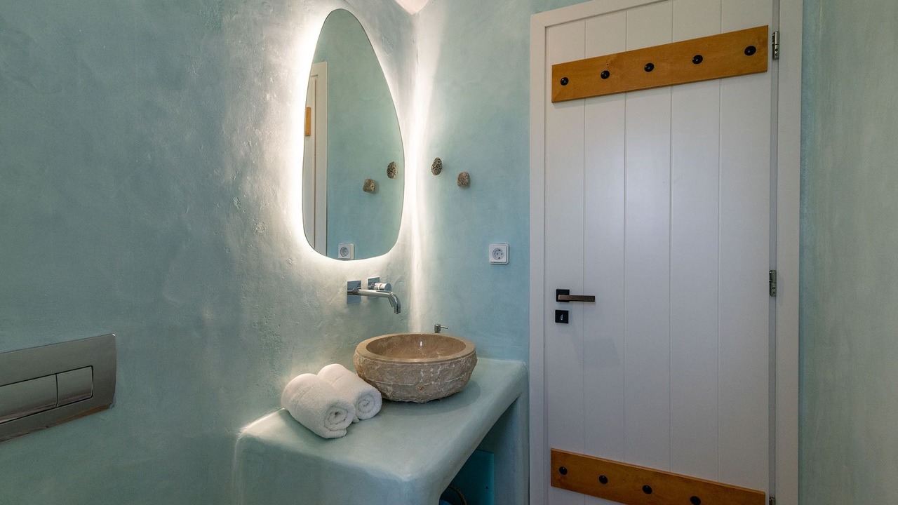 Photo of Bathroom in Glinado