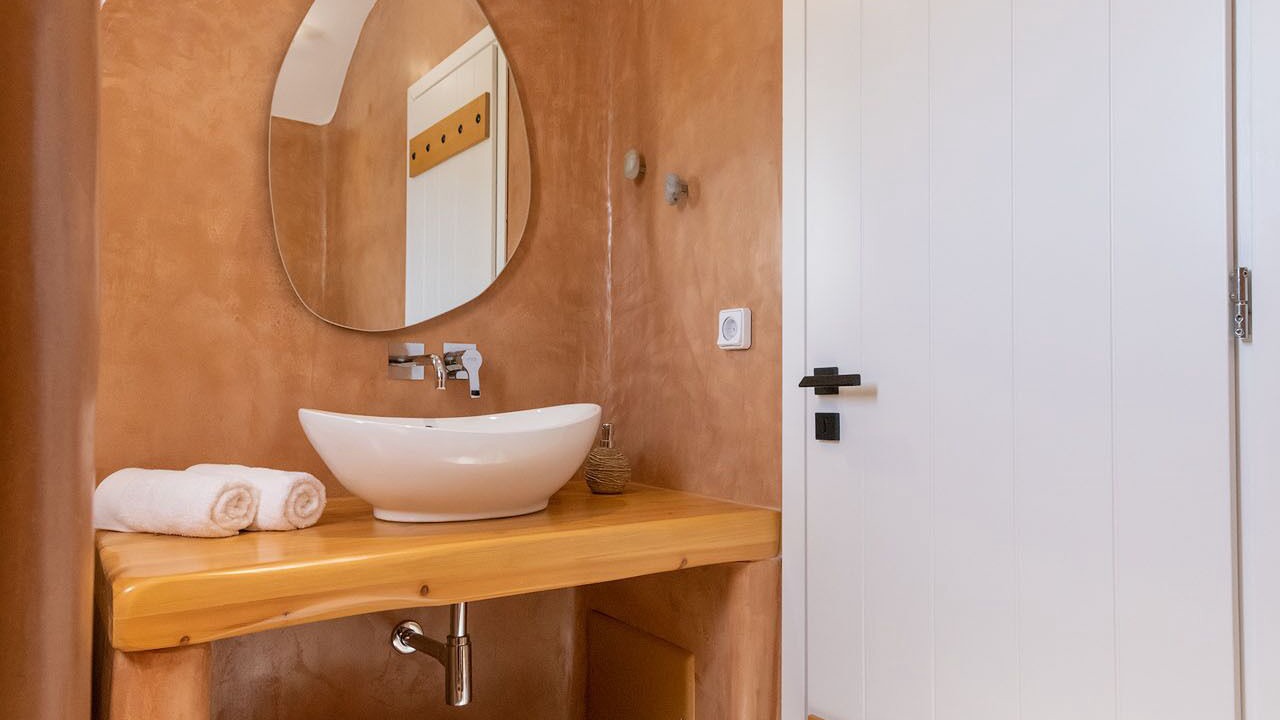 Photo of Bathroom in Glinado