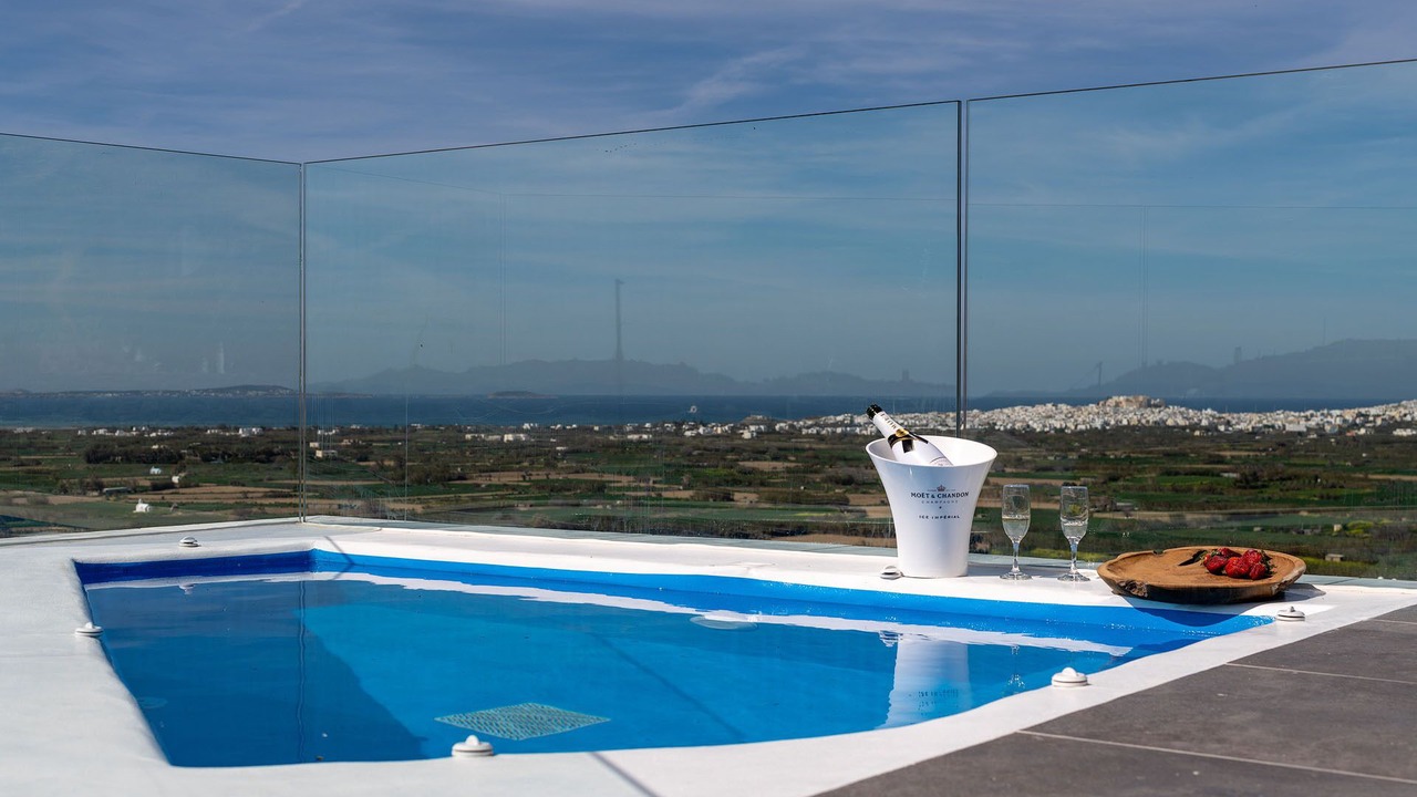 Photo of Outdoor in Glinado