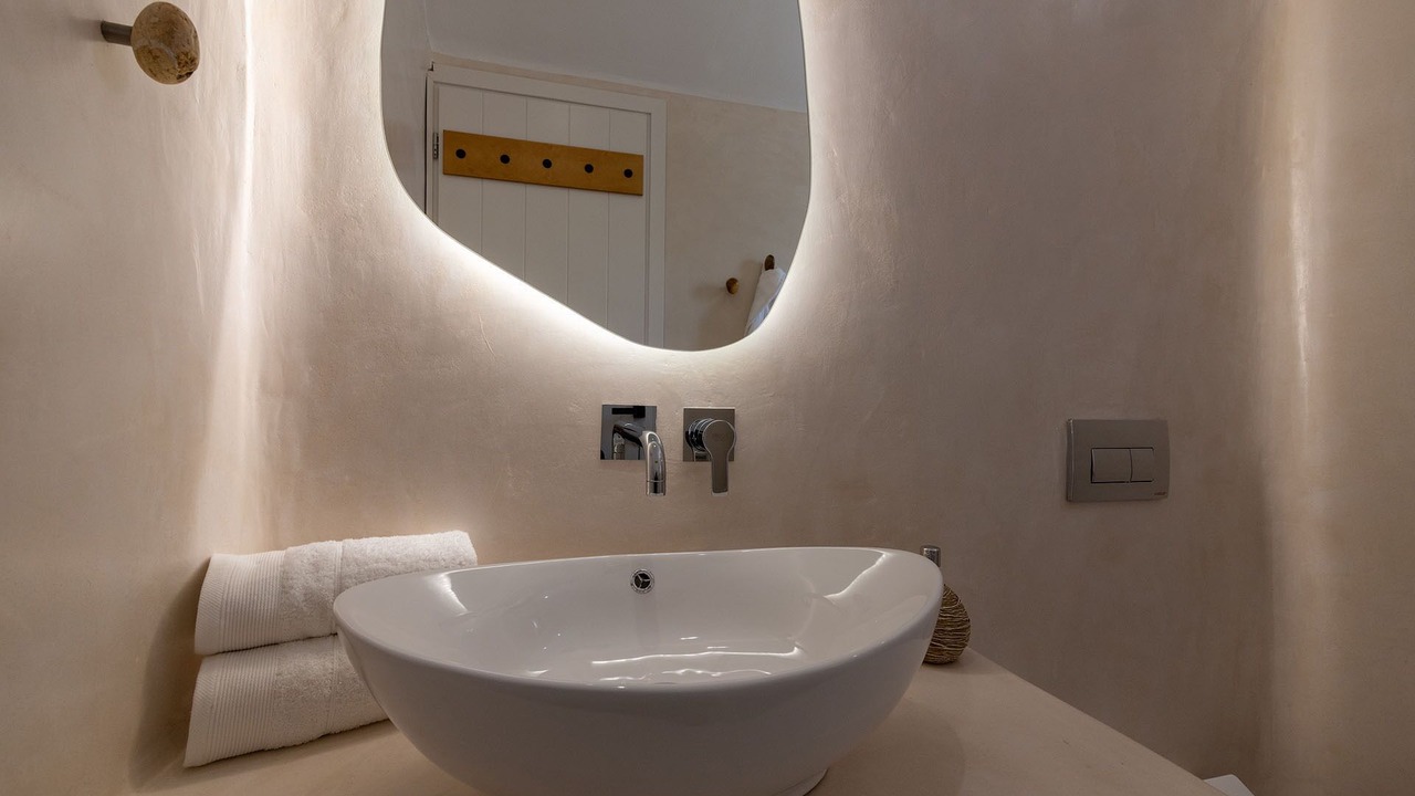 Photo of Bathroom in Glinado