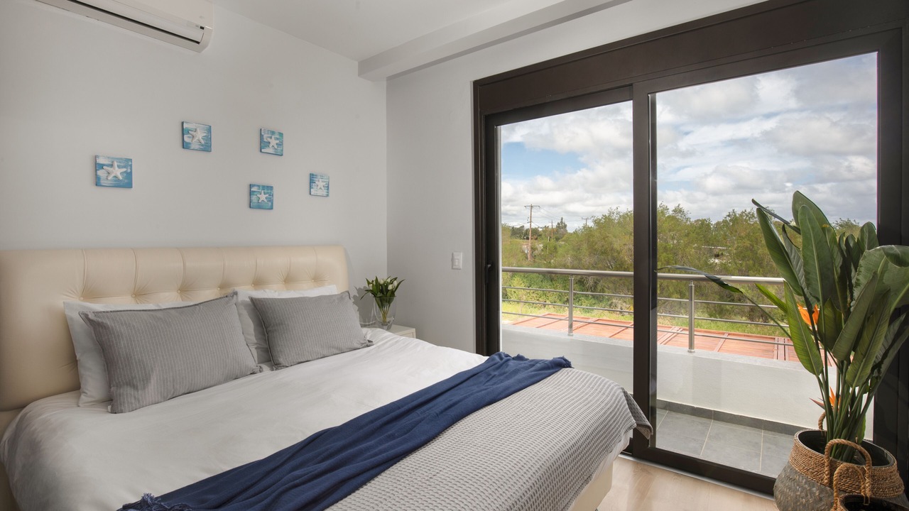 Photo of Bedroom in Lahania