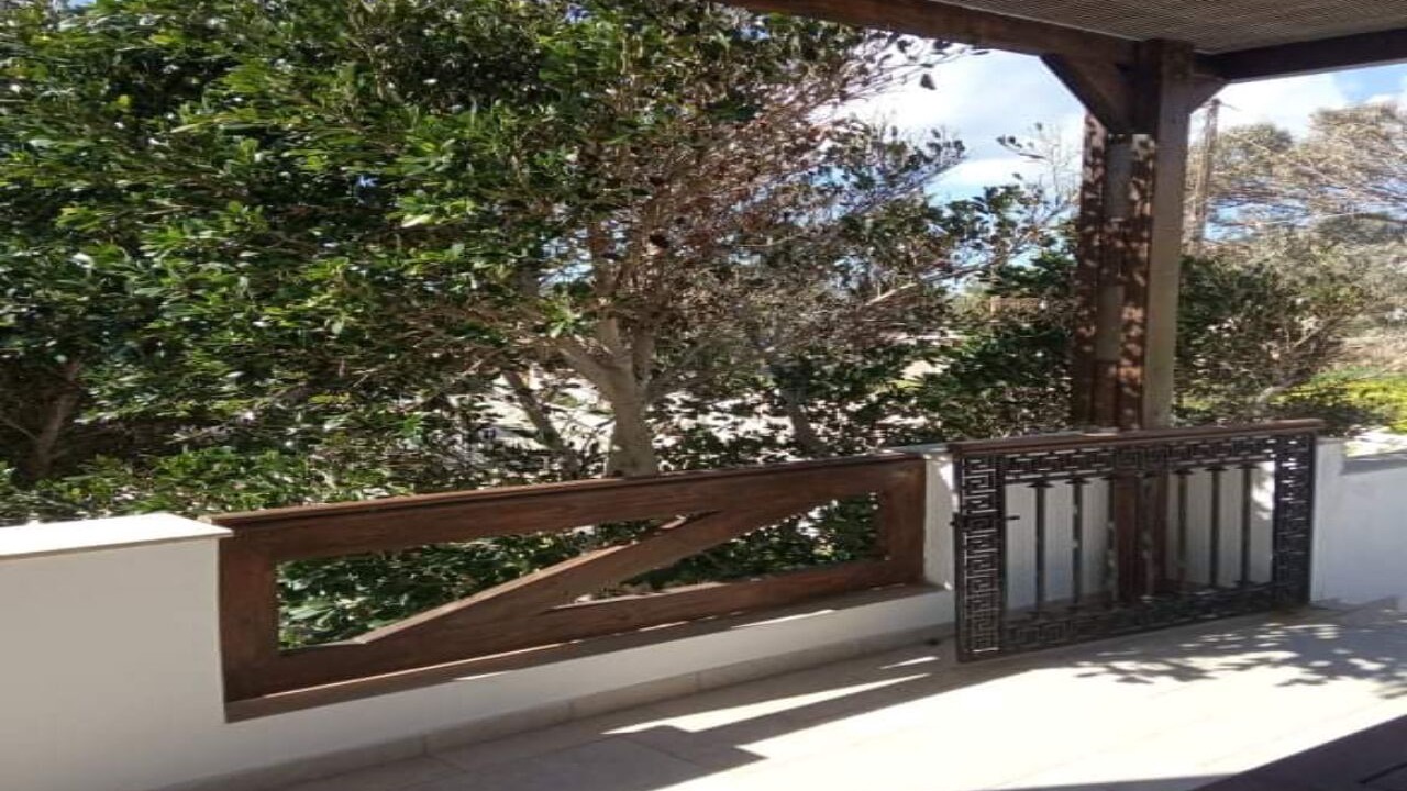 Photo of Outdoor in Adamas