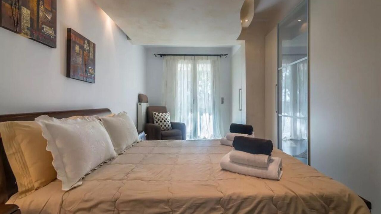 Photo of Bedroom in Adamas