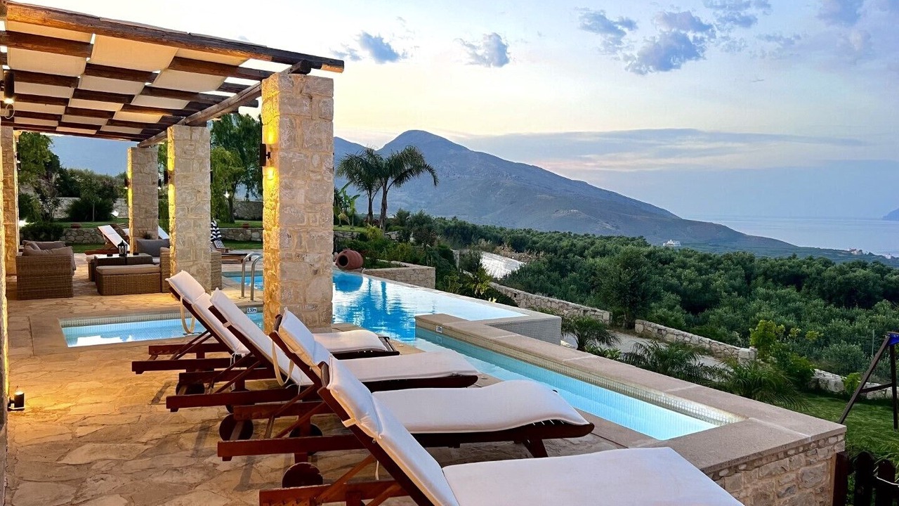 Photo of Outdoor in Karefiliana