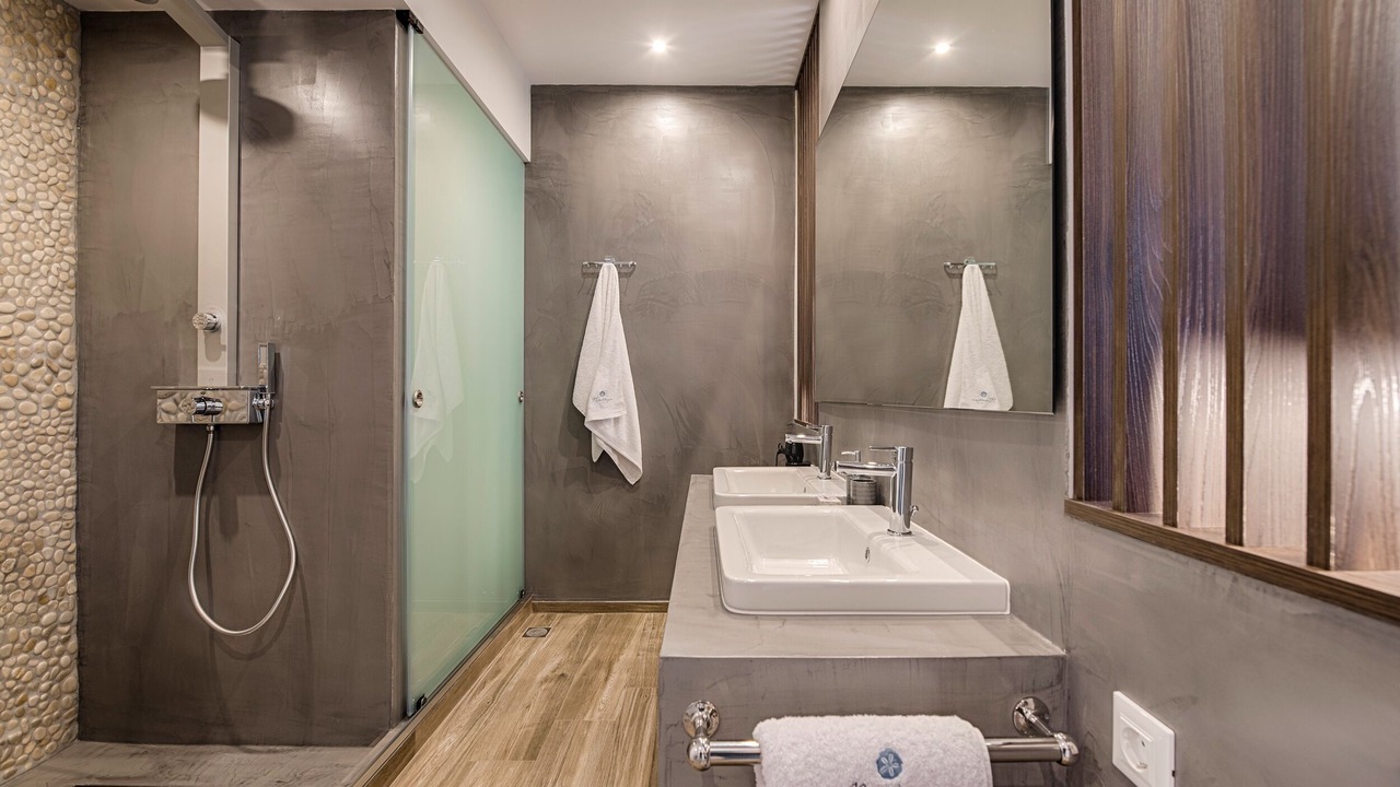 Photo of Bathroom in Ialyssos