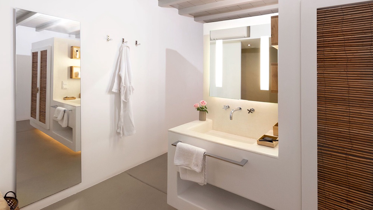 Photo of Bathroom in Plintri