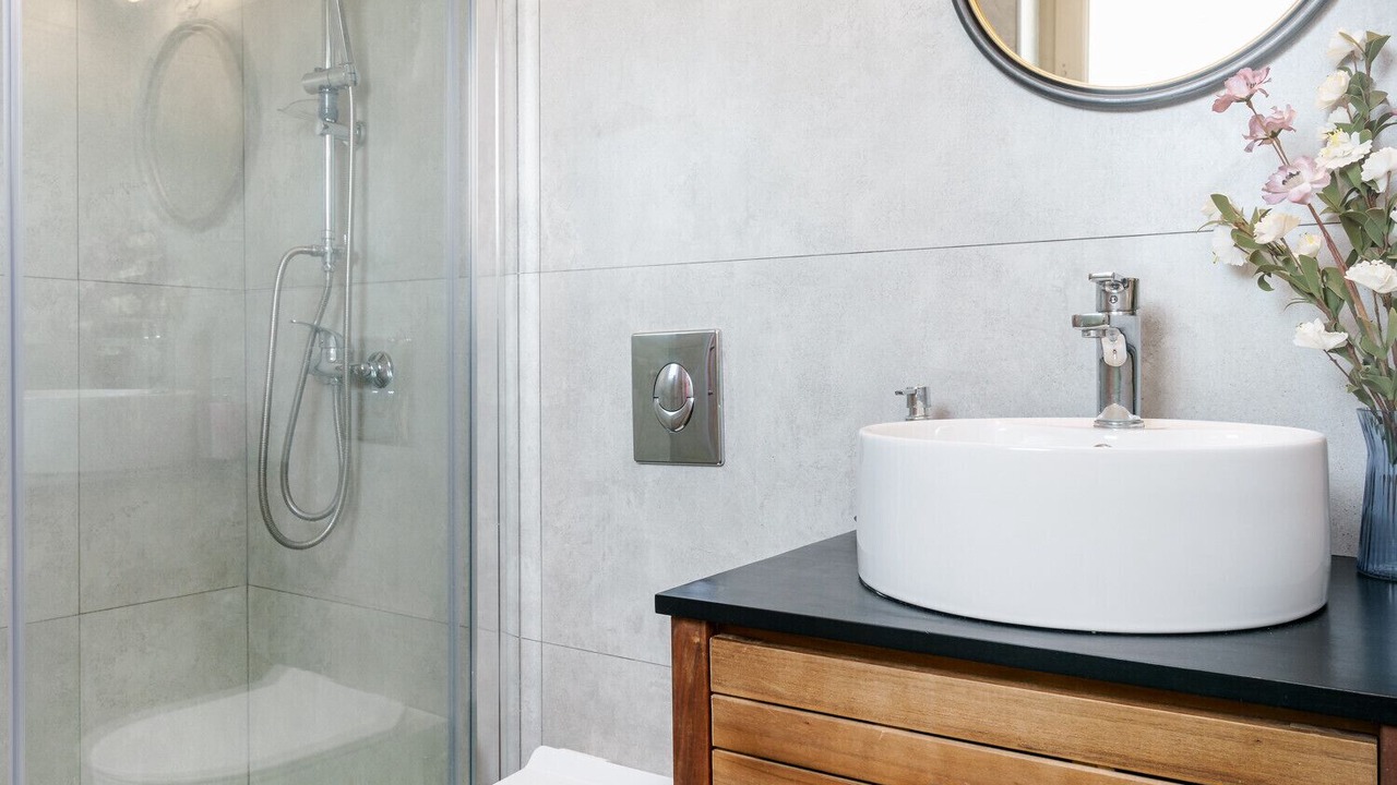Photo of Bathroom in Prines