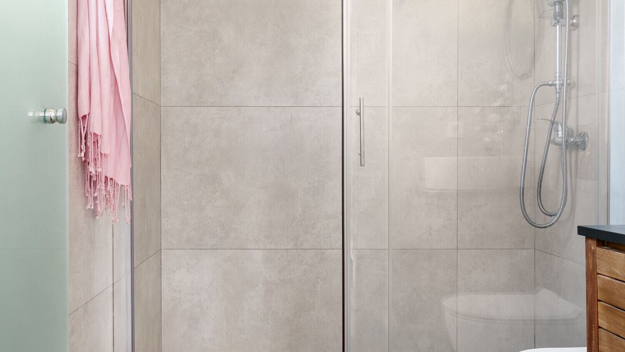 Photo of Bathroom in Prines