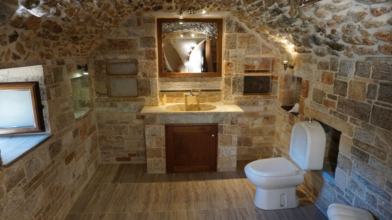 Photo of Bathroom in Leonidio