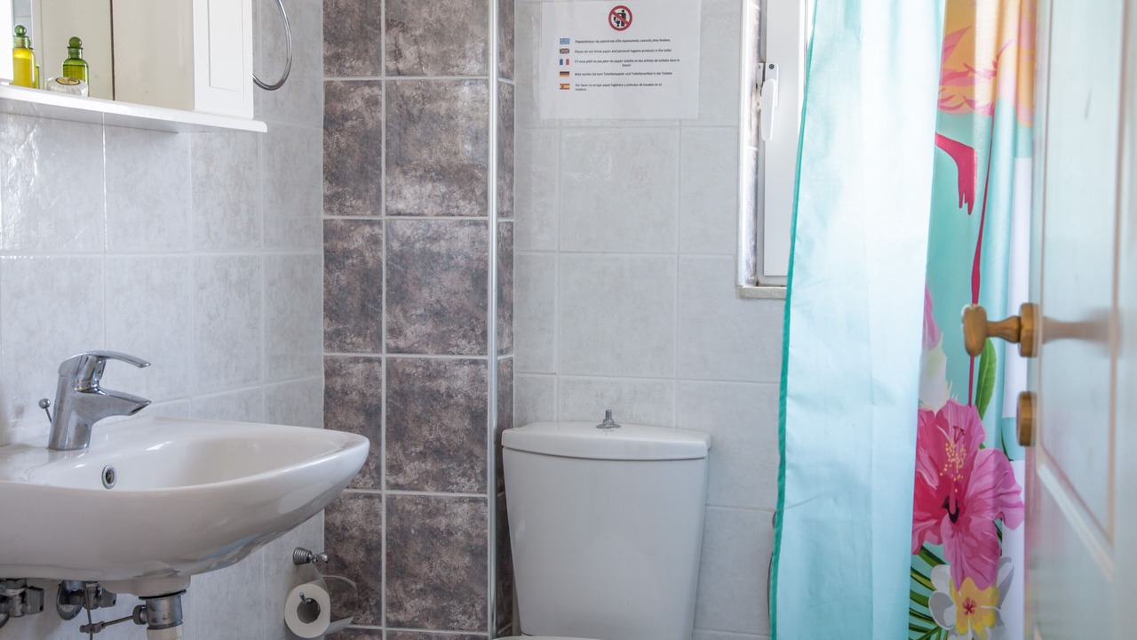 Photo of Bathroom in Velon