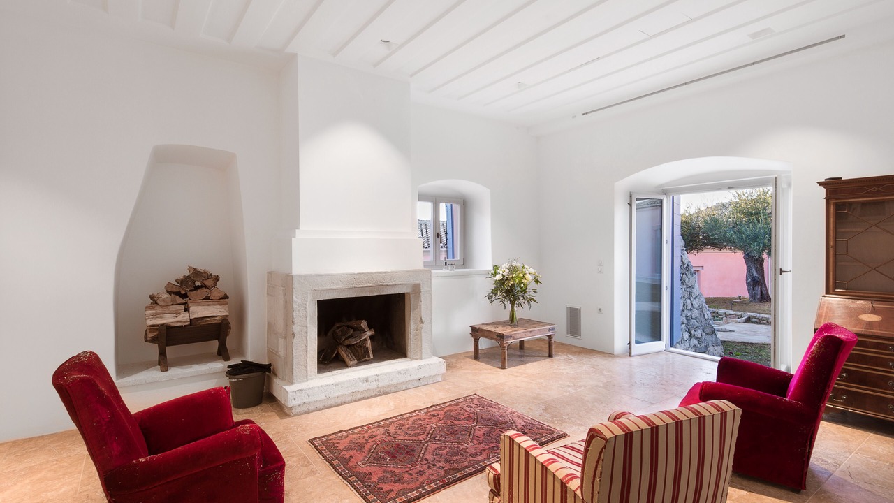 Photo of Livingroom in Messonghi