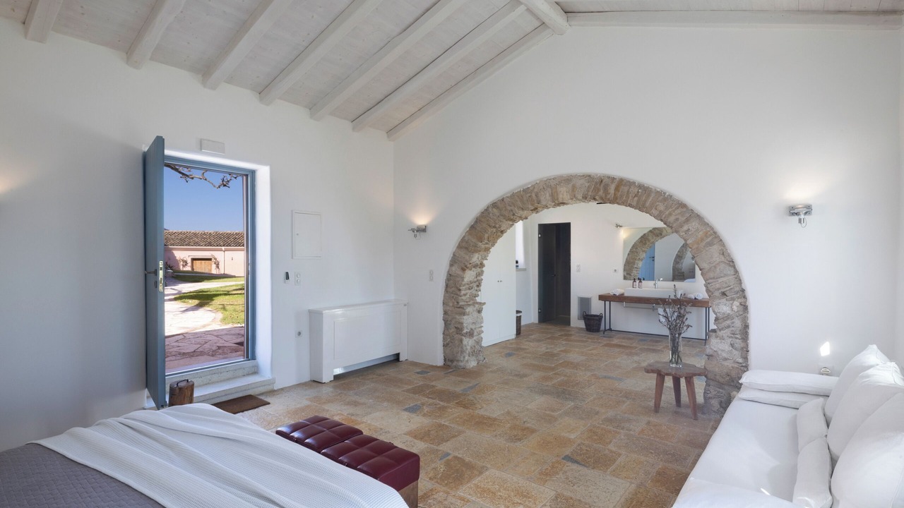 Photo of Bedroom in Messonghi