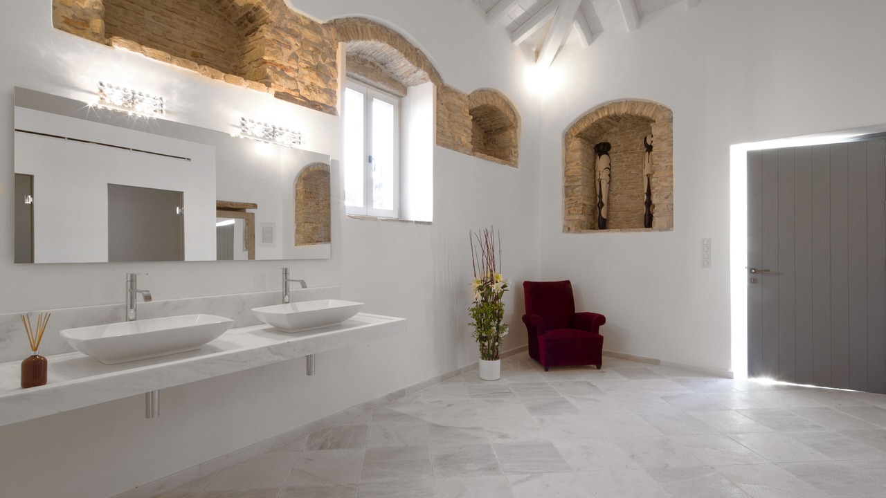 Photo of Bathroom in Messonghi