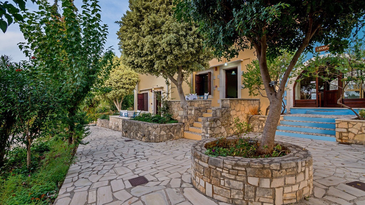 Photo of Outdoor in Douliana
