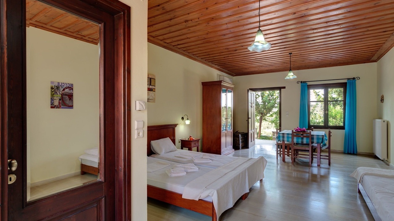 Photo of Bedroom in Douliana