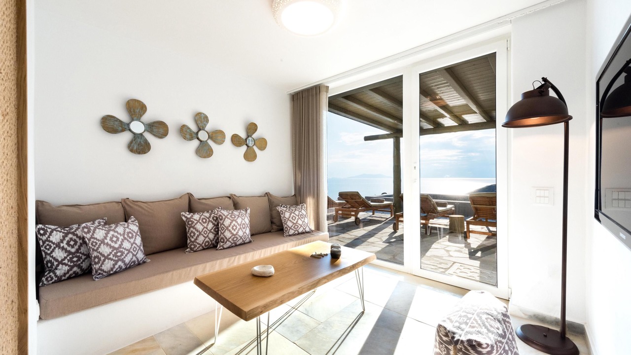 Photo of Livingroom in Exomvourgo
