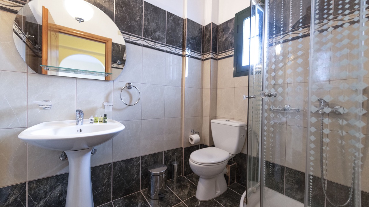 Photo of Bathroom in Skala