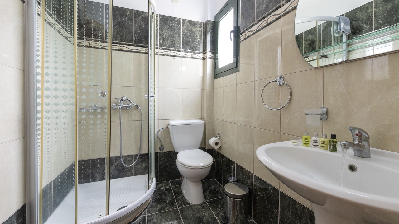 Photo of Bathroom in Skala